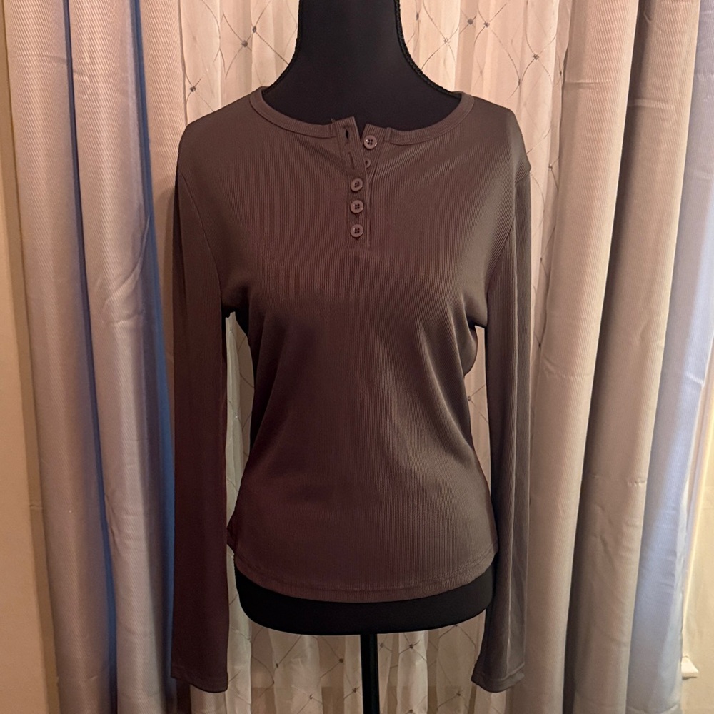 Women's Ribbed Gray Long Sleeve Henley Top
